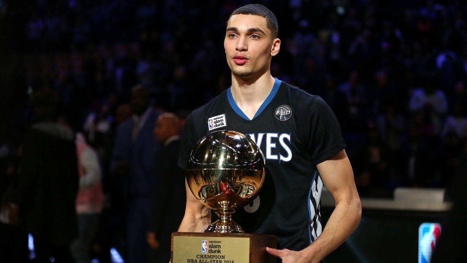 世界杯经典空中对抗:头球与空中飞人,空中球类比赛